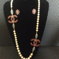 CHANEL  Колье и серьги с логотипом и бирюзой