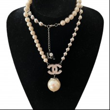 CHANEL Колье " С шаром" CHANEL Колье " С шаром"