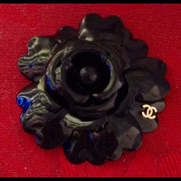CHANEL Брошь "Черный цветок"